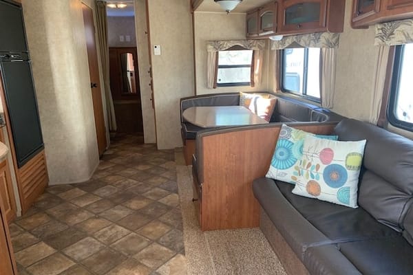 Family Friendly Dutchmen Travel Trailer
