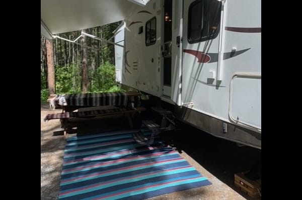 Family Friendly Dutchmen Travel Trailer