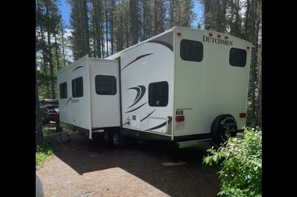 Family Friendly Dutchmen Travel Trailer