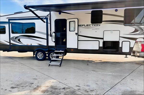 Robert's Grand Design Reflection Fifth Wheel