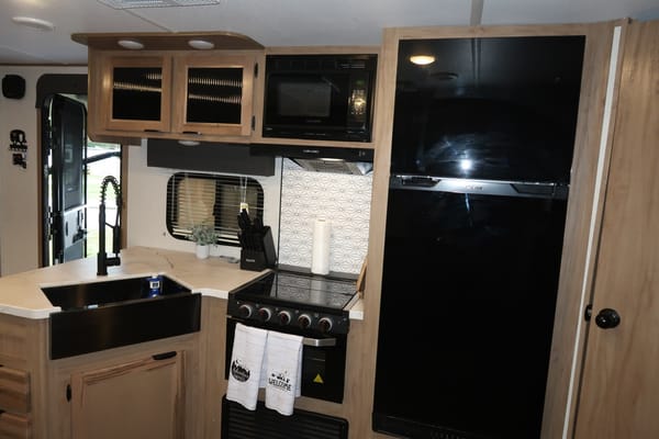 MEET WOLFY OUR 2024 SMART RV, ASK ABOUT OUR ADDONS
