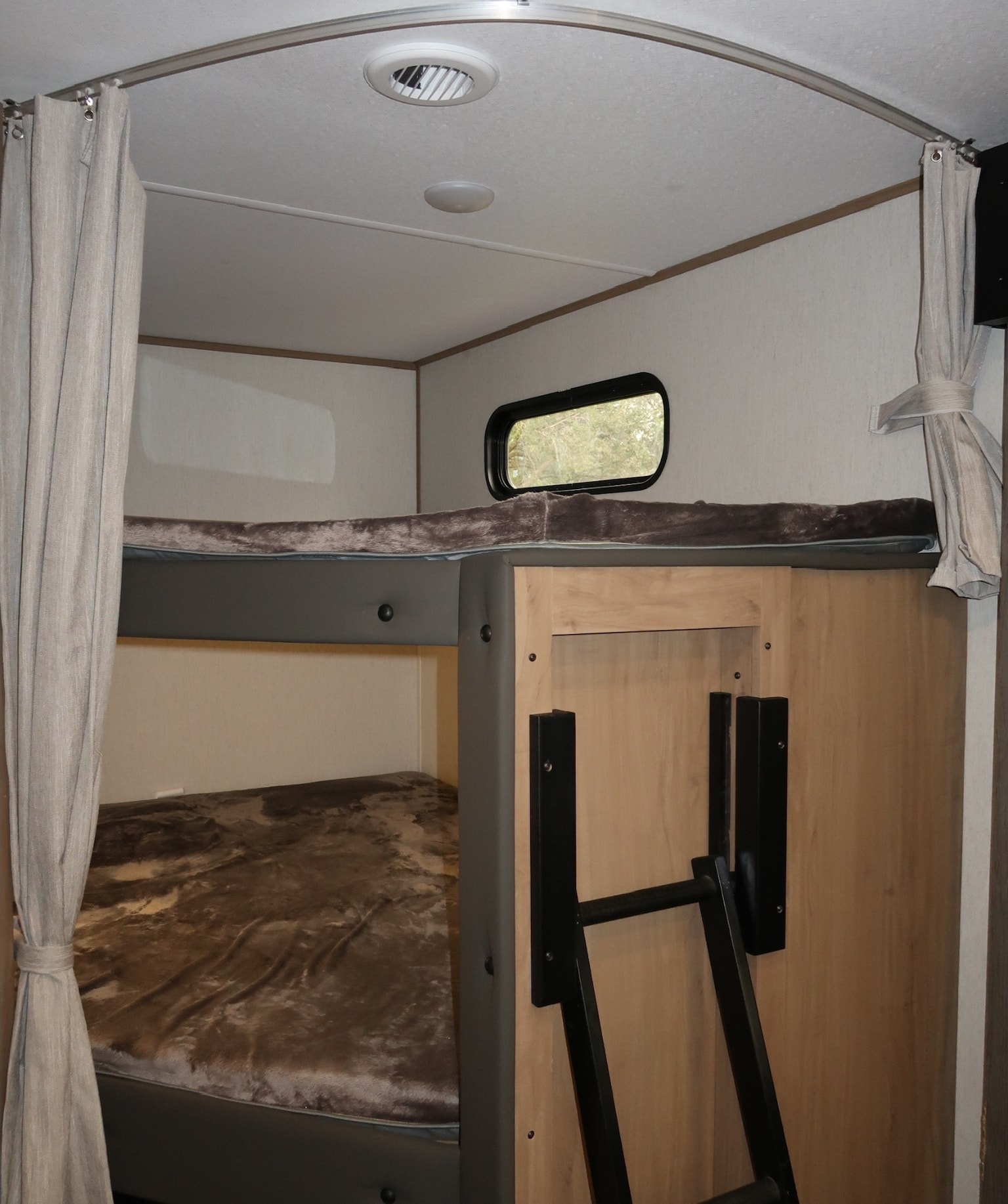 MEET WOLFY OUR 2024 SMART RV, ASK ABOUT OUR ADDONS