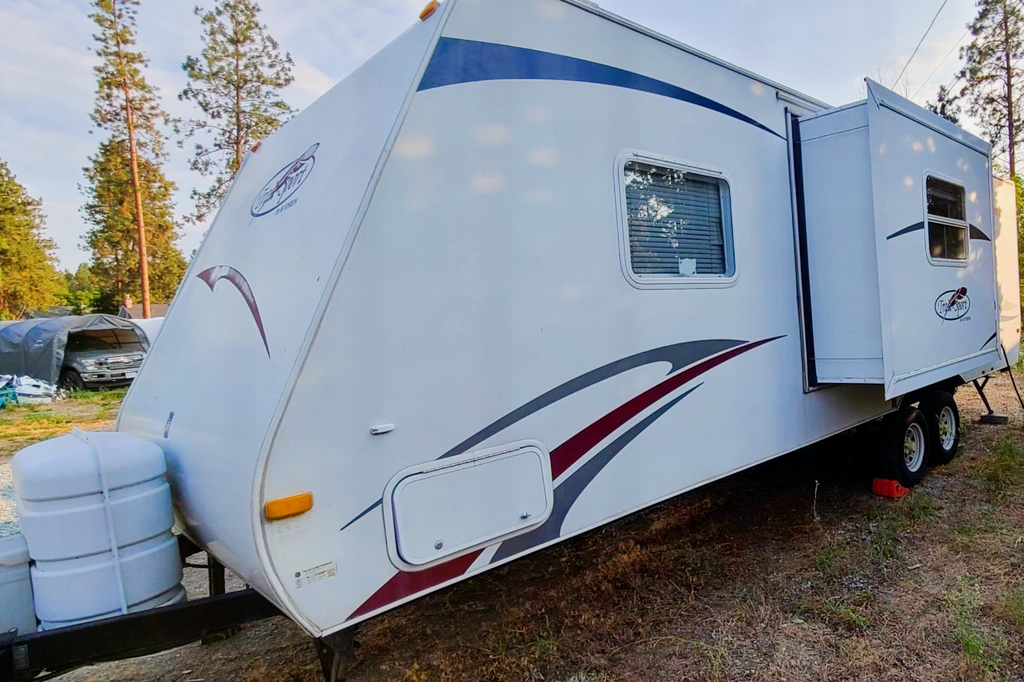 Larry's R-Vision 25S Lite Trailer