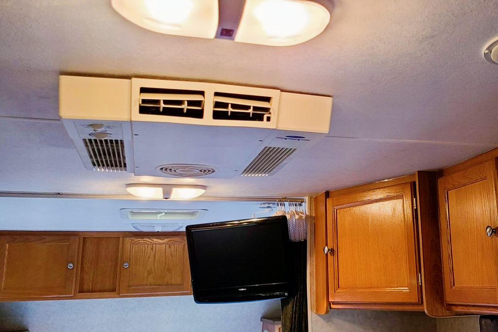 Larry's R-Vision 25S Lite Trailer