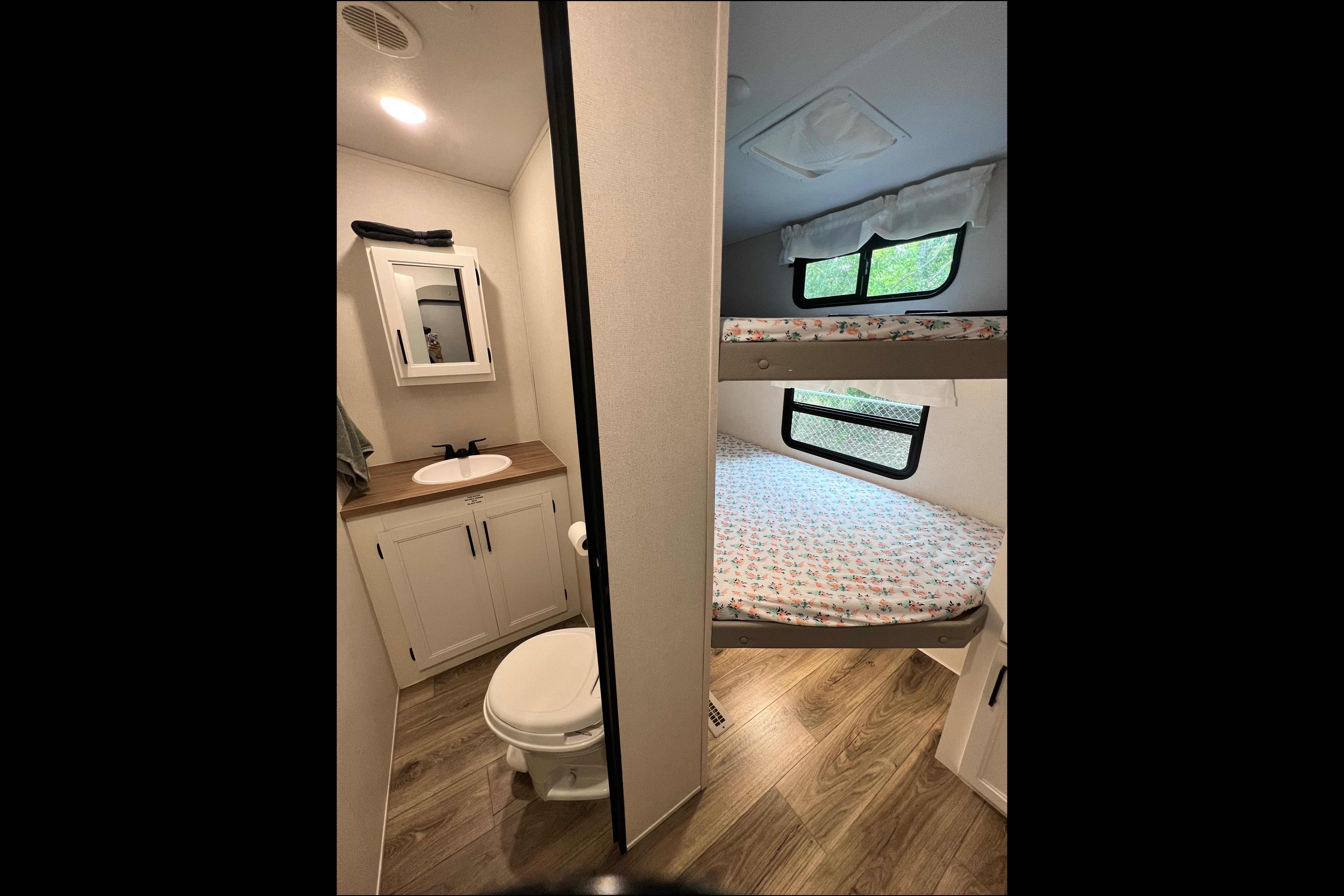 Prime Time Crusader Lite Fifth Wheel *NEW LISTING*