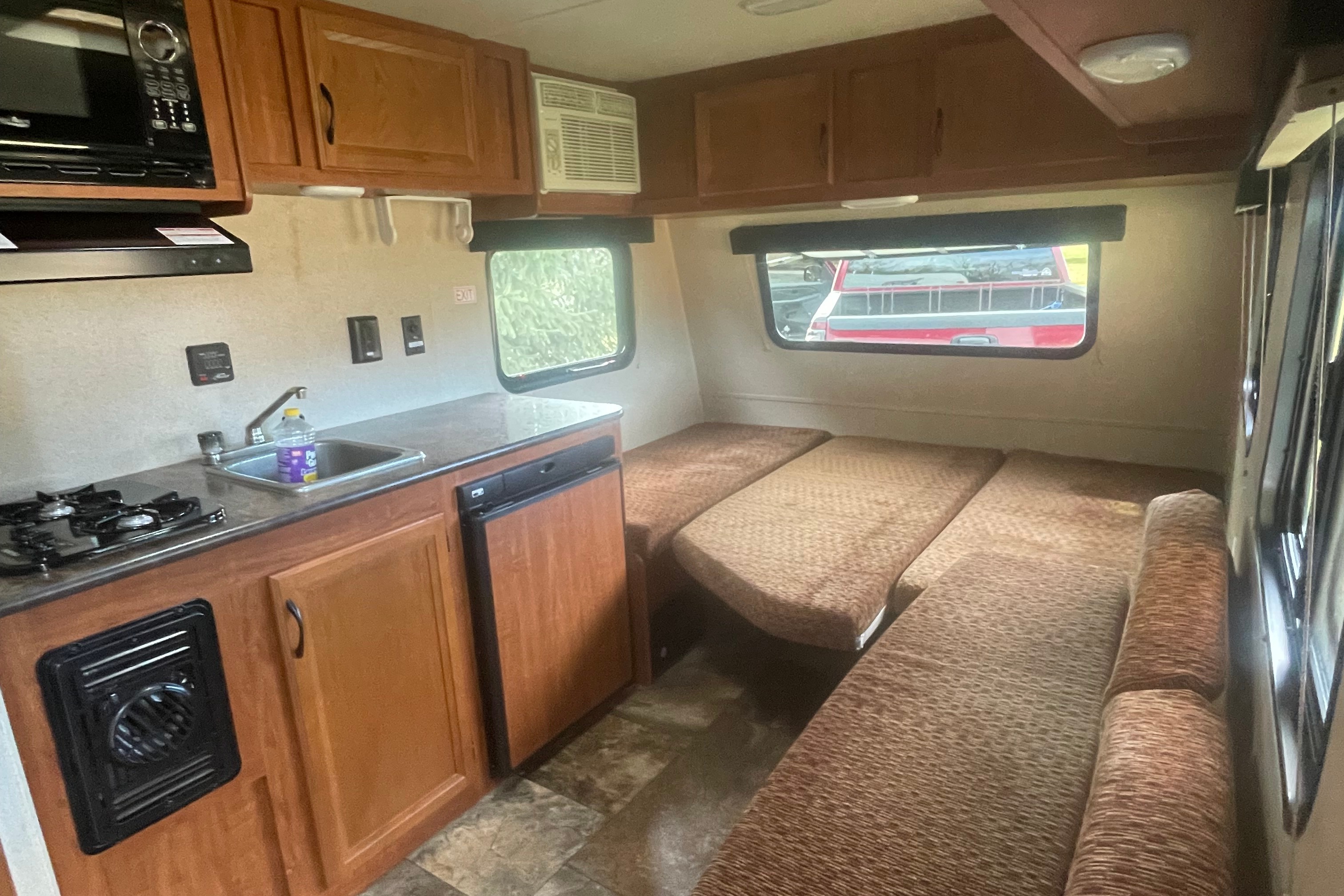  Jayco 14RB Travel Trailer  16' ( Free Quemahoming Dam delivery)  