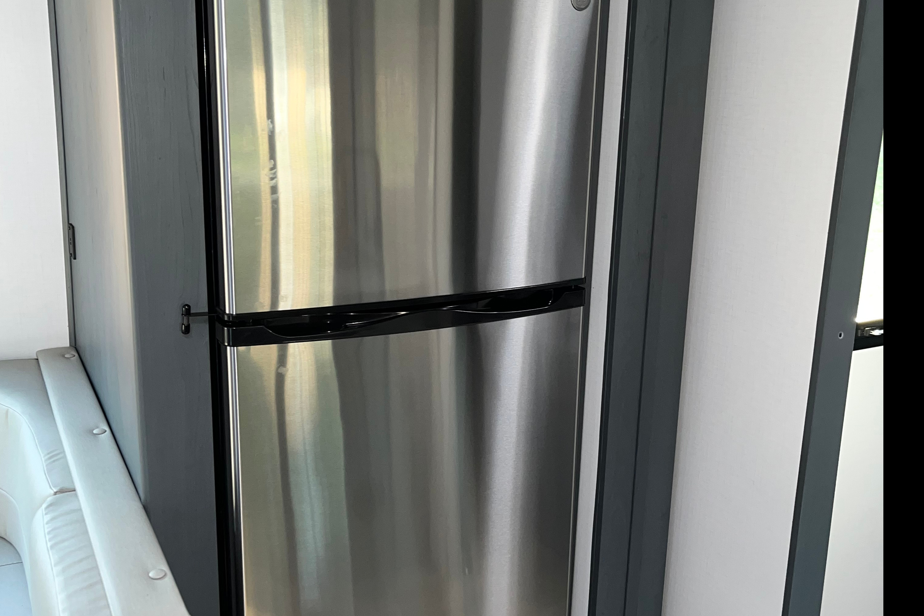 Cabin Fever Cottages - Keystone Bullet 250BHS Travel Trailer