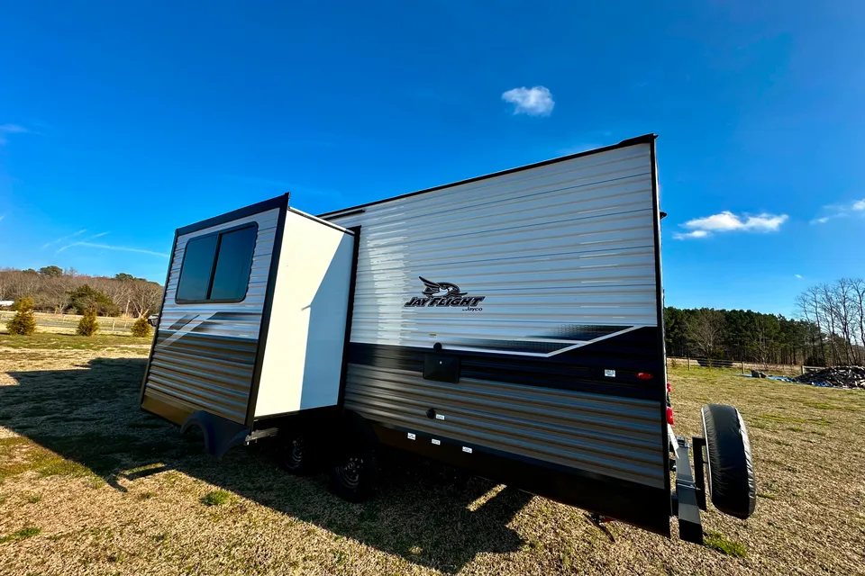 2024 BRAND NEW! Jayco Jay Flight 235MBH Travel Trailer
