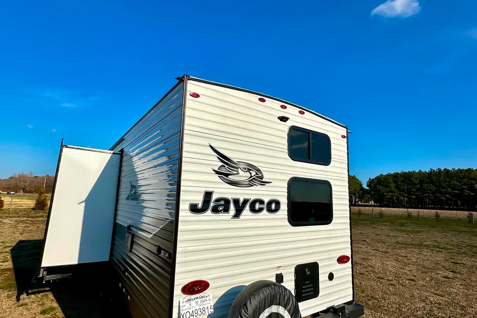 2024 BRAND NEW! Jayco Jay Flight 235MBH Travel Trailer