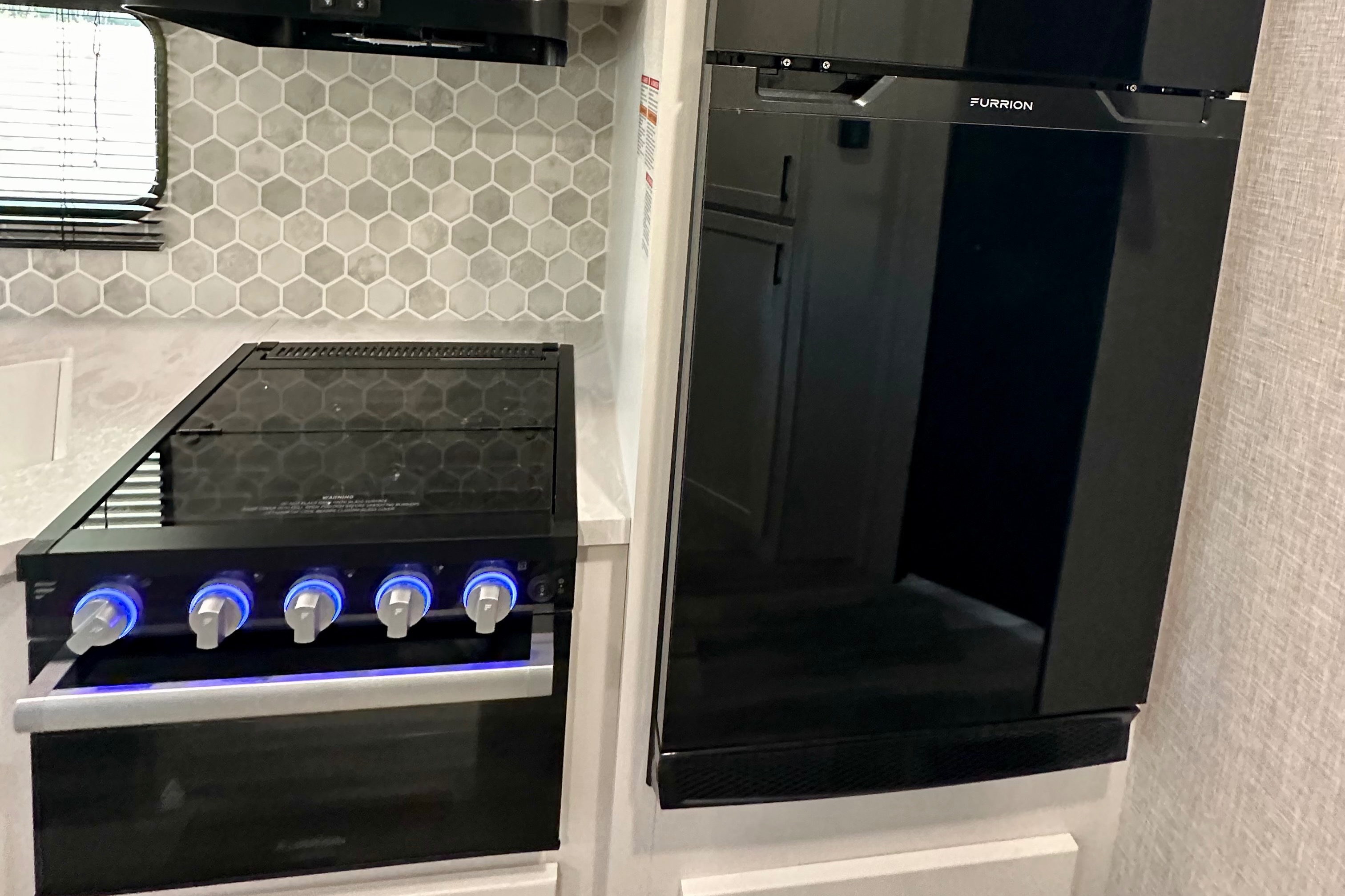 2024 BRAND NEW! Jayco Jay Flight 235MBH Travel Trailer
