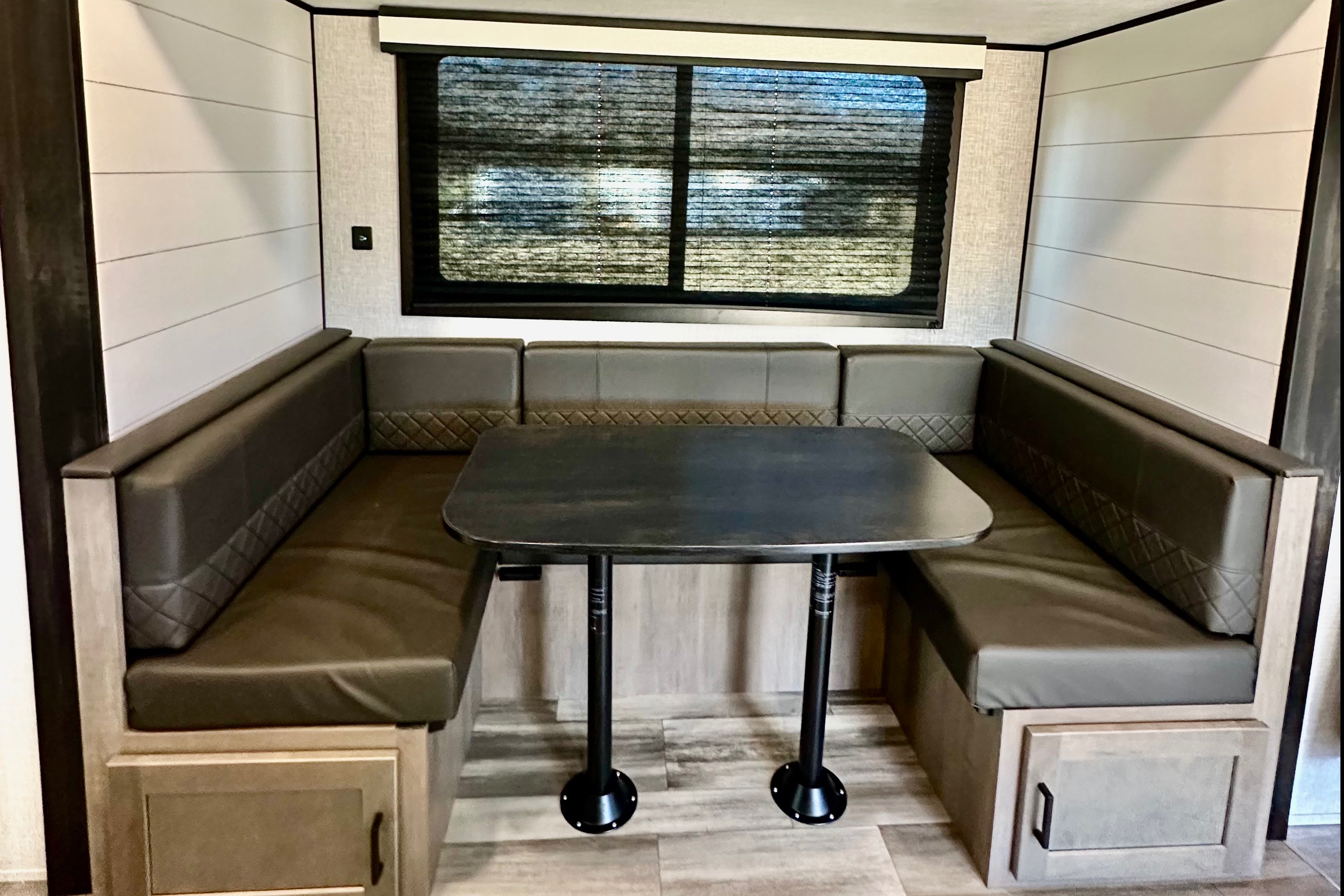 2024 BRAND NEW! Jayco Jay Flight 235MBH Travel Trailer