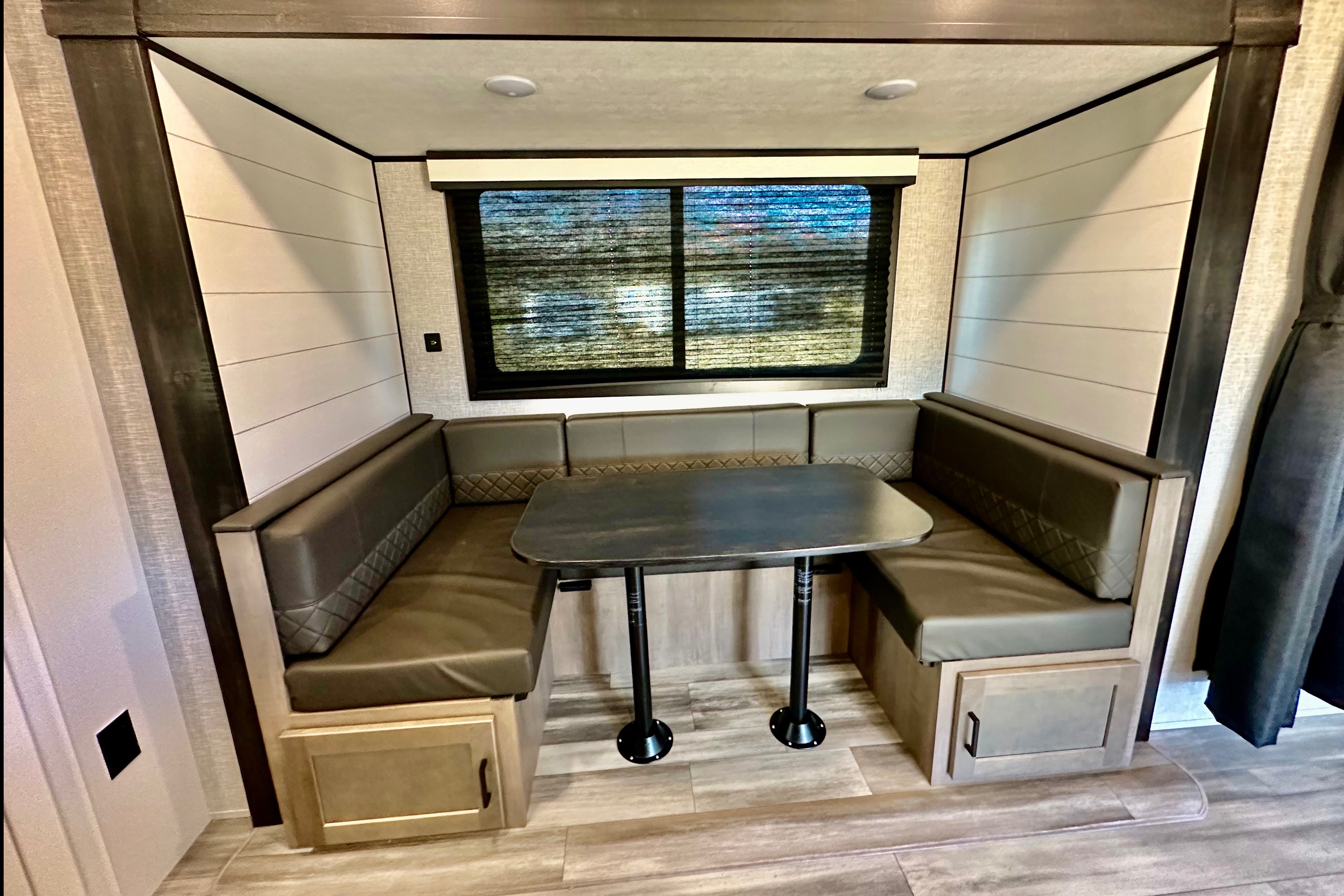 2024 BRAND NEW! Jayco Jay Flight 235MBH Travel Trailer