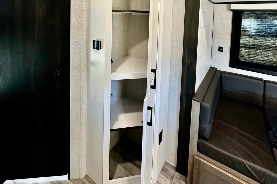 2024 BRAND NEW! Jayco Jay Flight 235MBH Travel Trailer