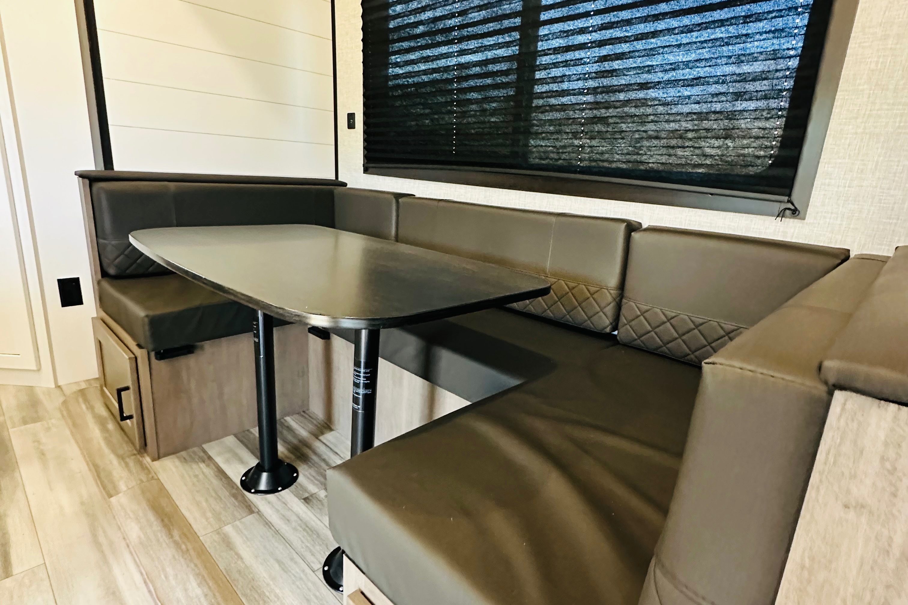 2024 BRAND NEW! Jayco Jay Flight 235MBH Travel Trailer