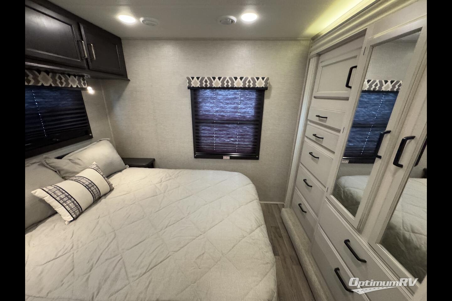 Family Fun Entegra Coach Odyssey 31f Class C