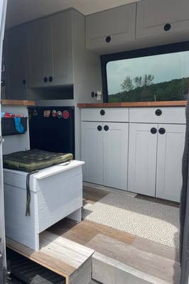 Steve's cabane Sprinter Campervan