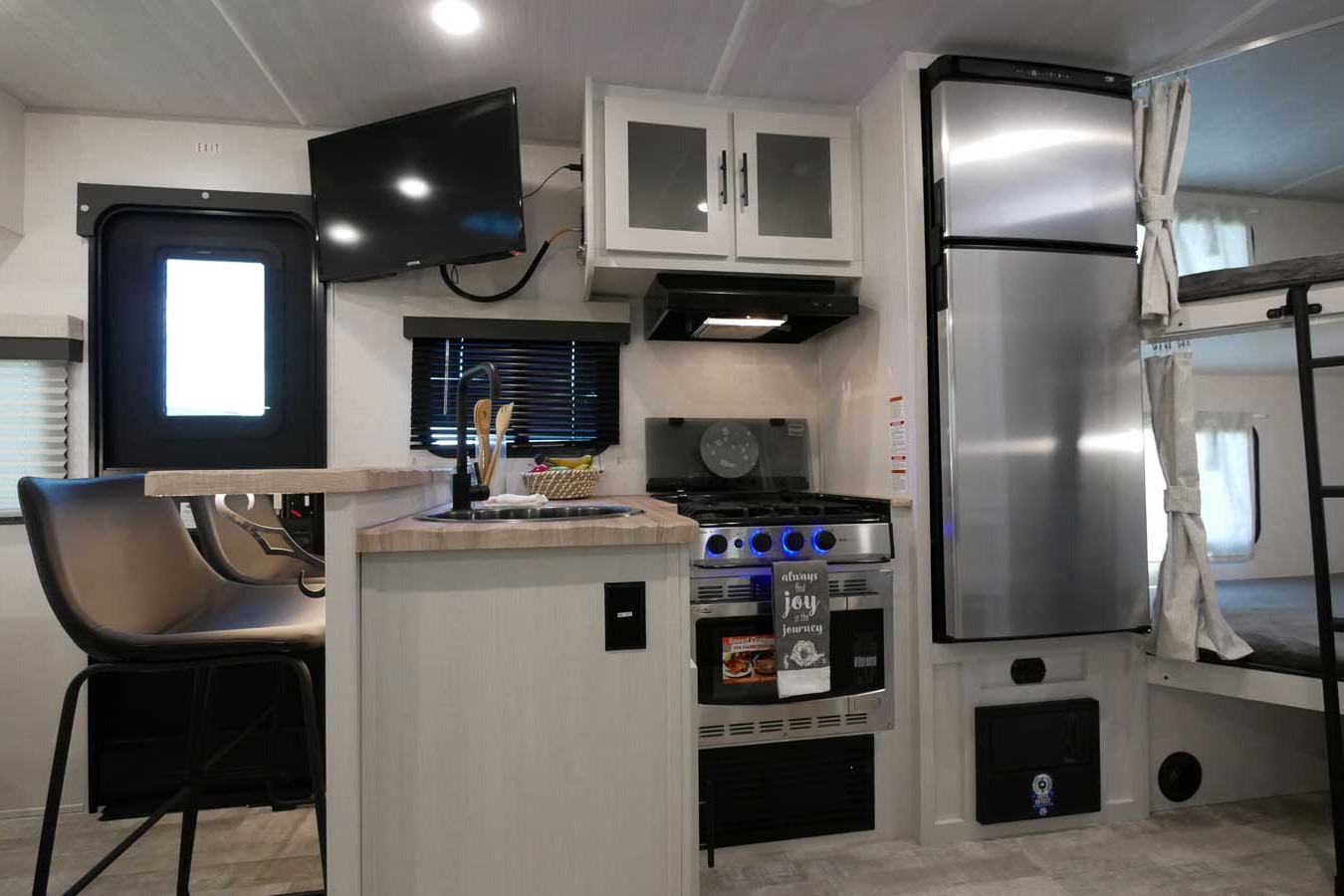 Forest River Nobo 20.3 Travel Trailer