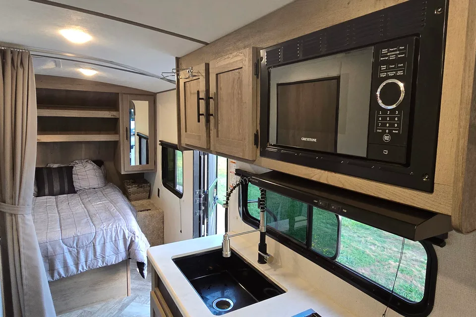Kevin's Keystone Springdale 222RDWE Travel Trailer
