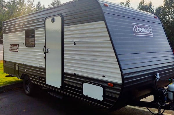 Grace The Dutchman Coleman Lantern 17B Travel Trailer