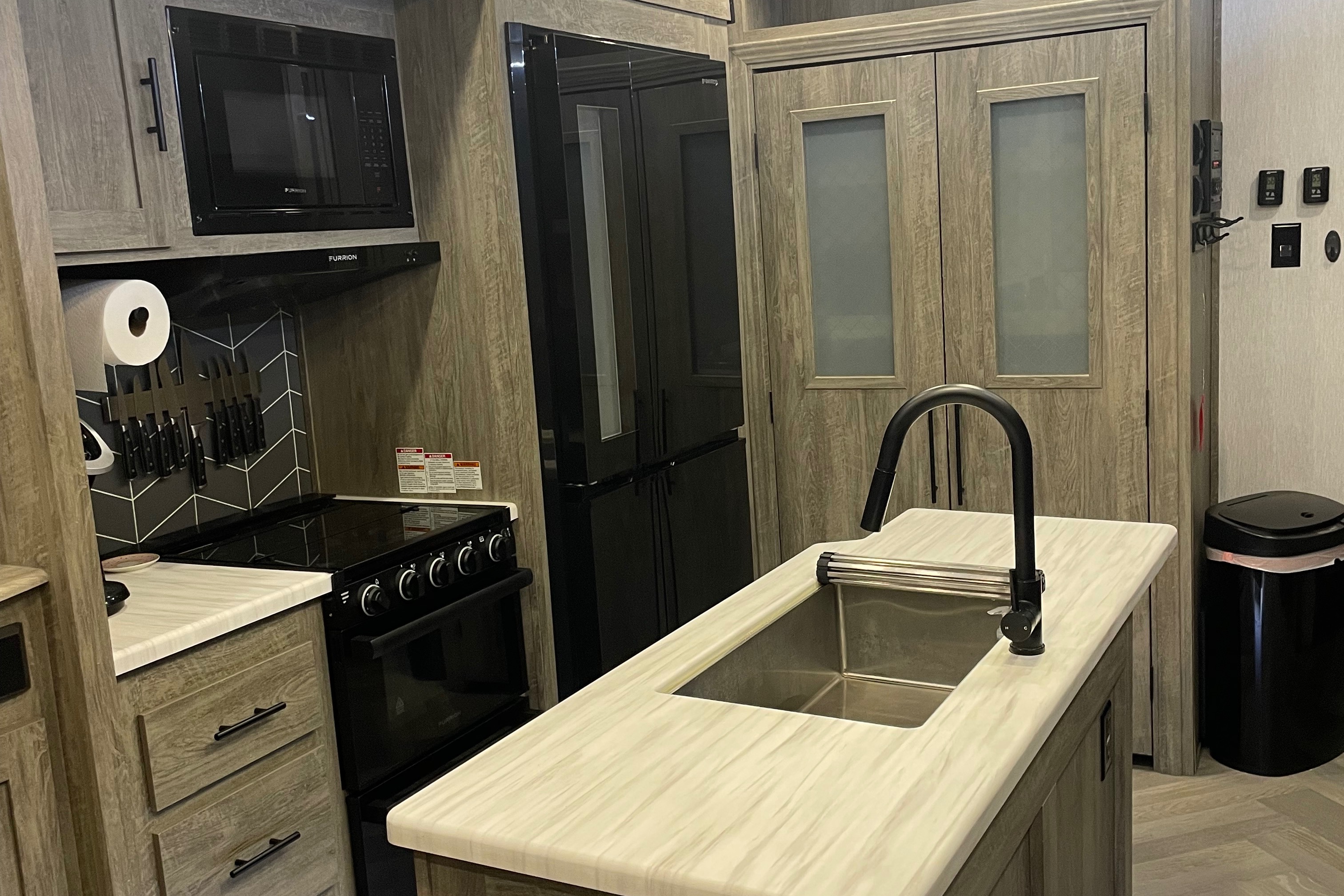 Salem Hemisphere Fifth Wheel
