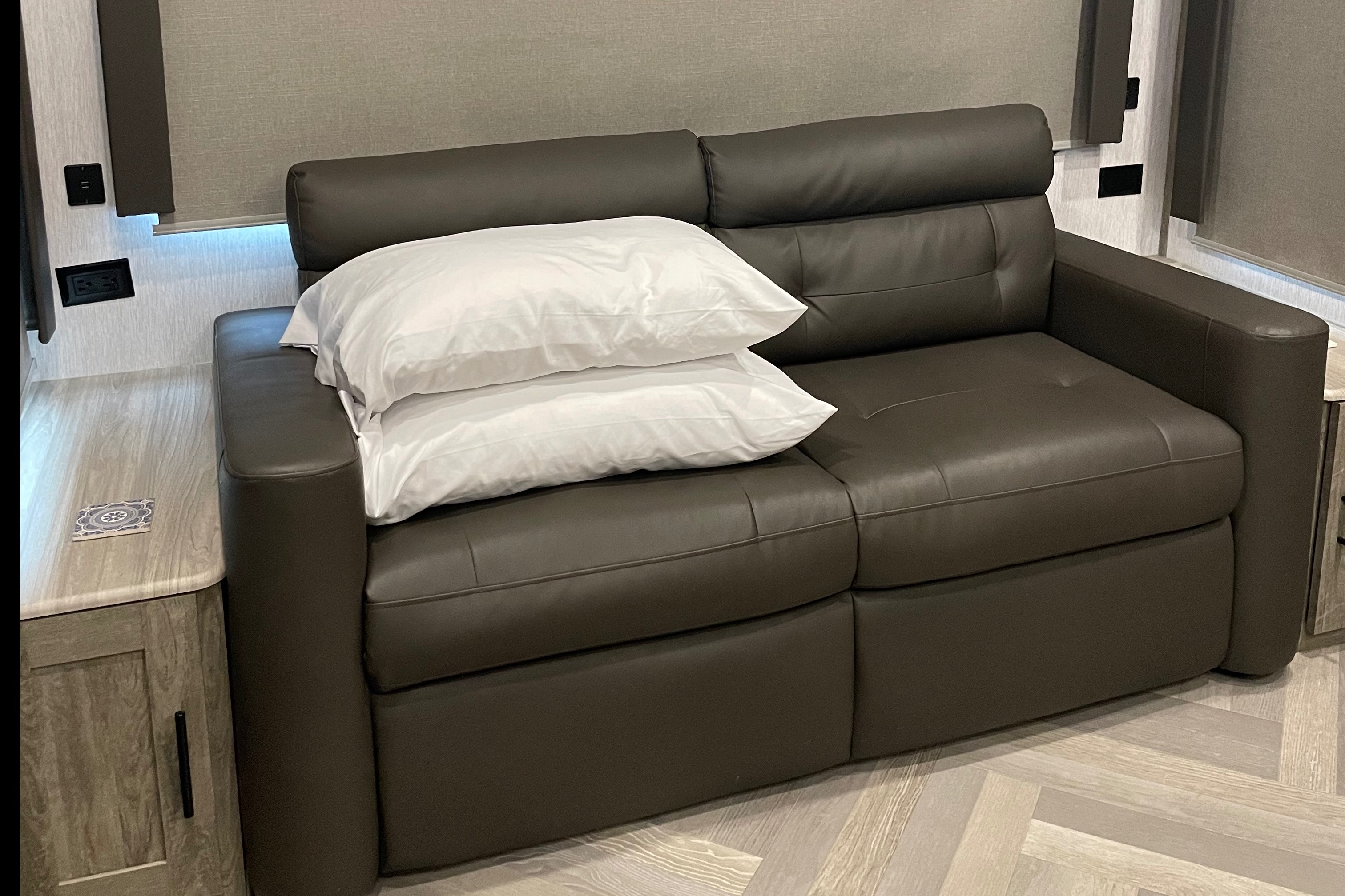 Salem Hemisphere Fifth Wheel