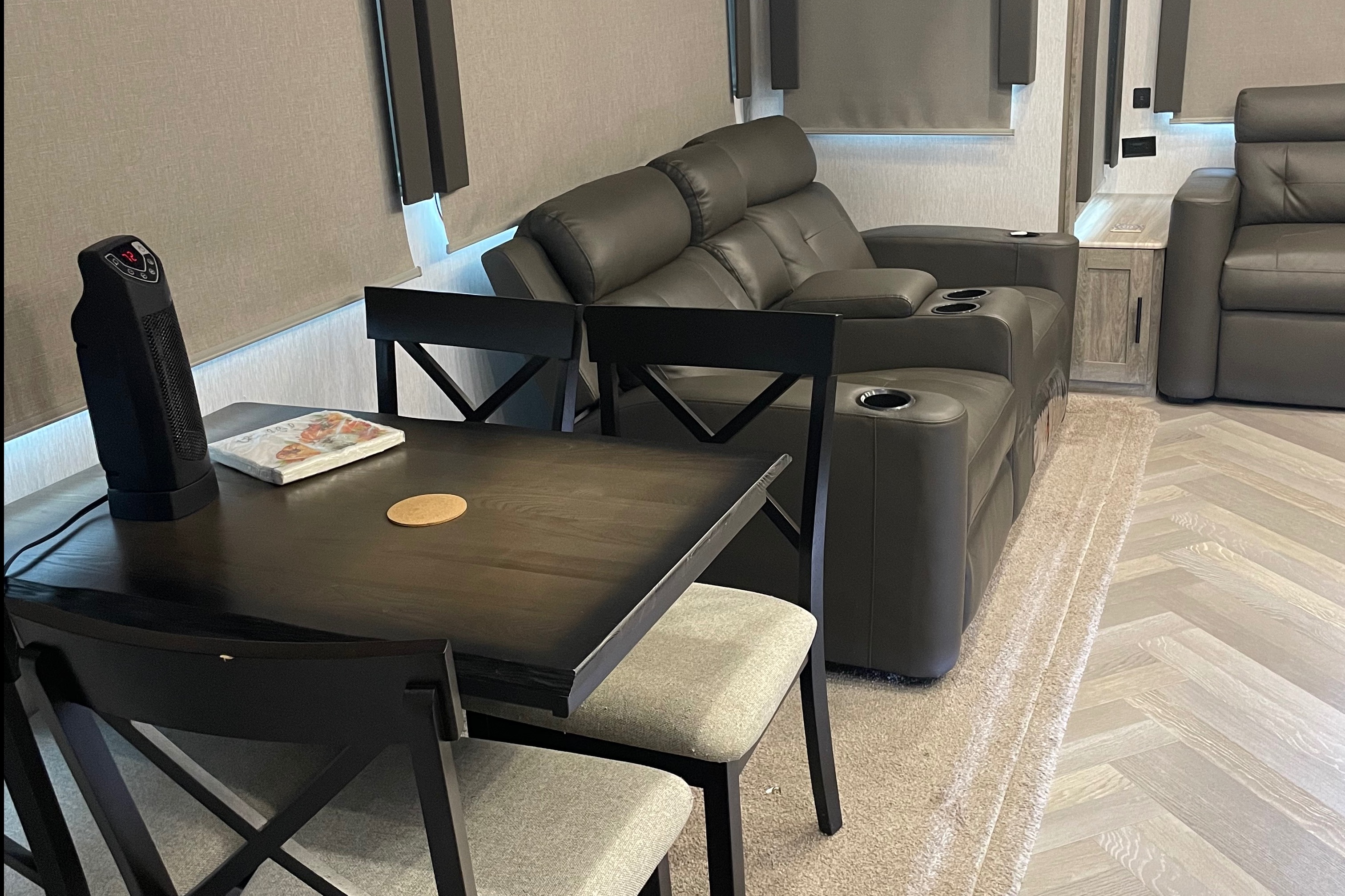 Salem Hemisphere Fifth Wheel