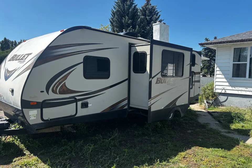 Kyle's Keystone Bullet Travel Trailer