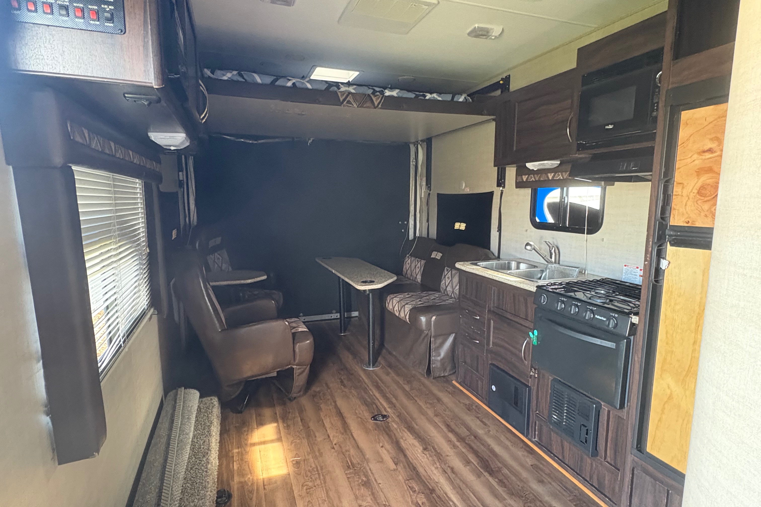 Valencia’s Pacific Coachworks Sandsport Toy Hauler