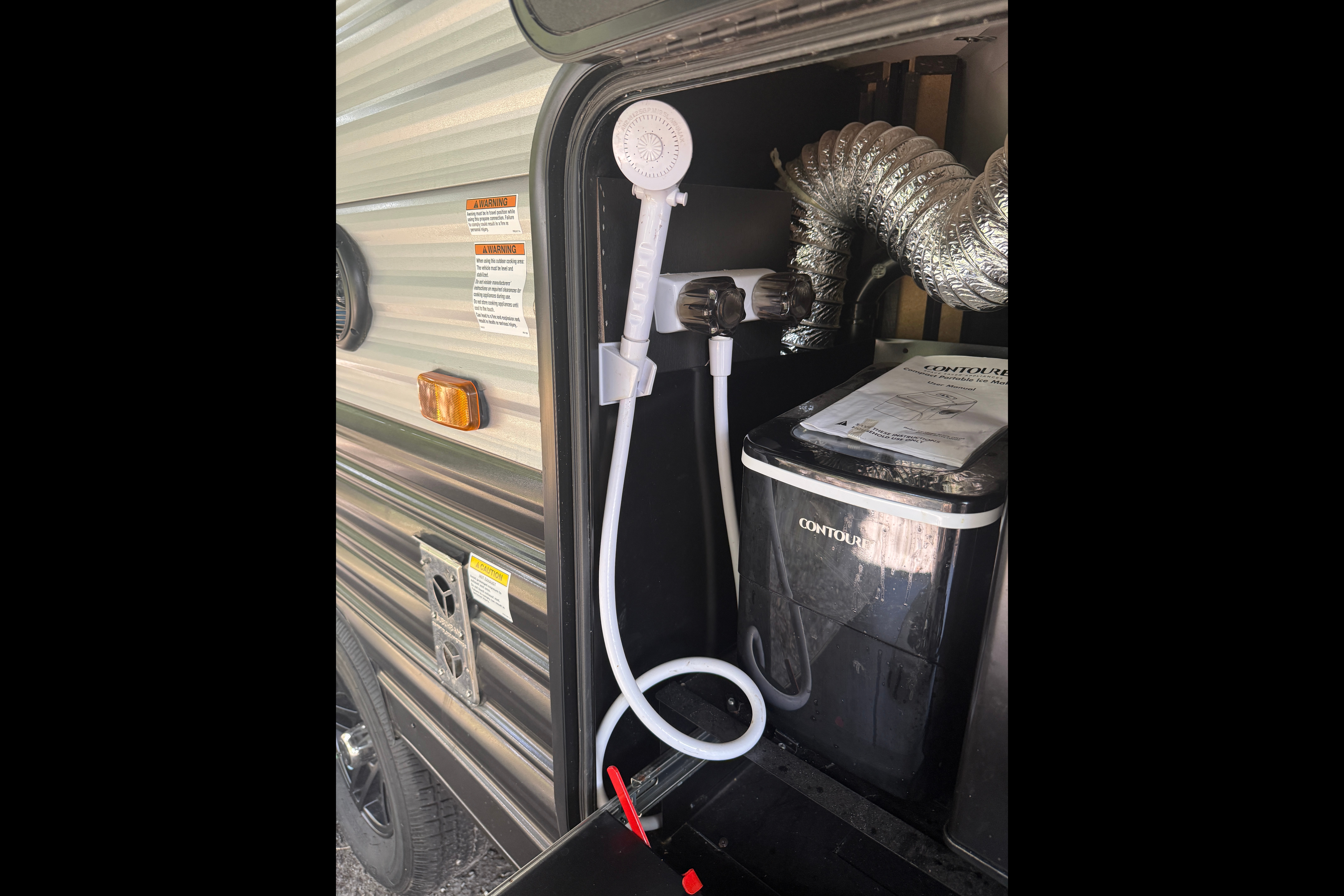 Aunt Annie's Attic Forest River 26DBH Travel Trailer