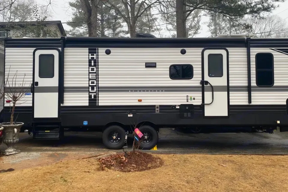 *Adventurous* 2023 Keystone Hideout: Sleeps 8