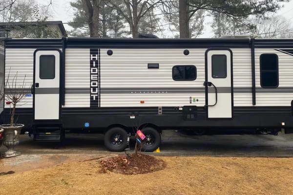 *Adventurous* 2023 Keystone Hideout: Sleeps 8