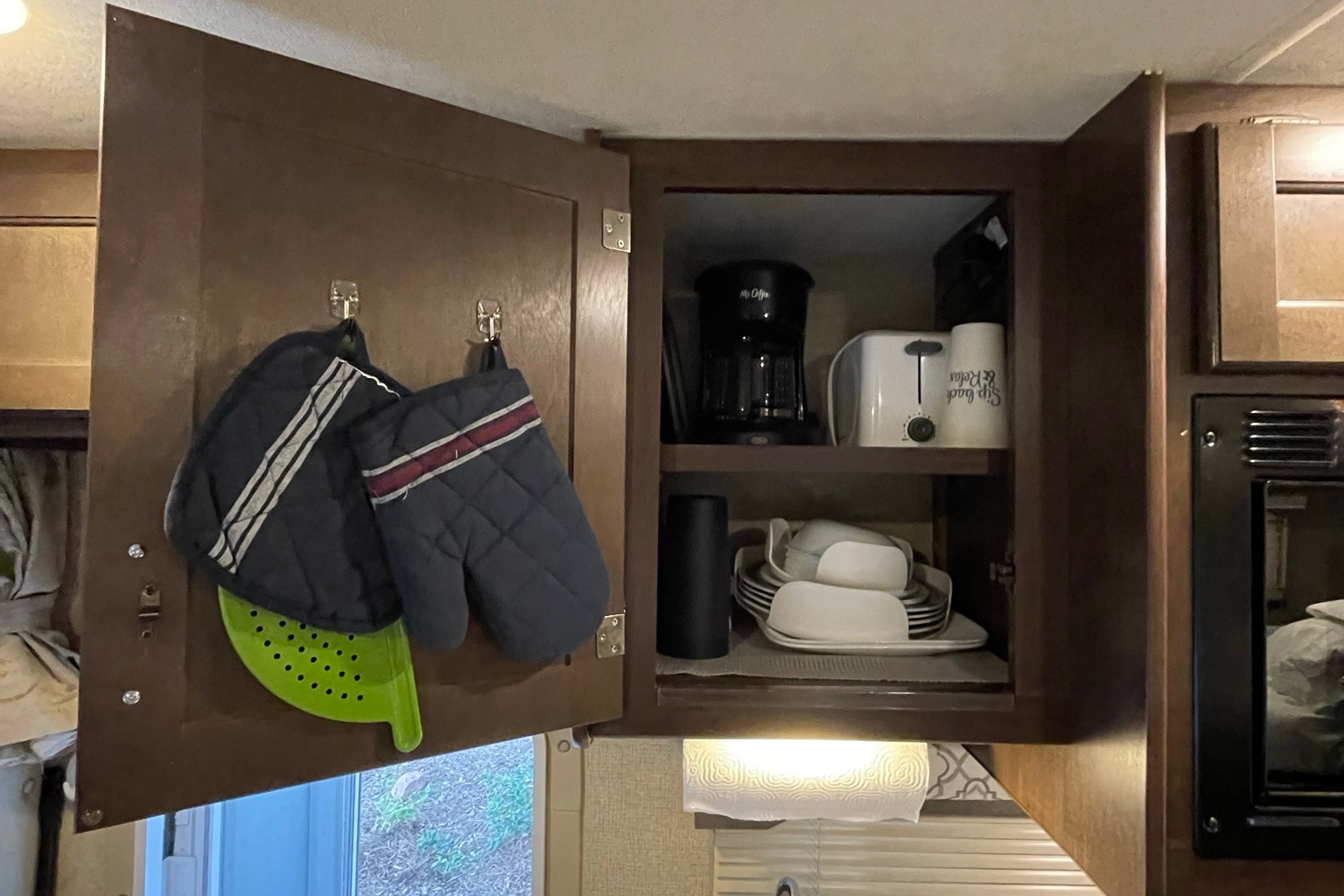 EZ Breezy | Easy-to-Drive Thor Elite | Sleeps 5