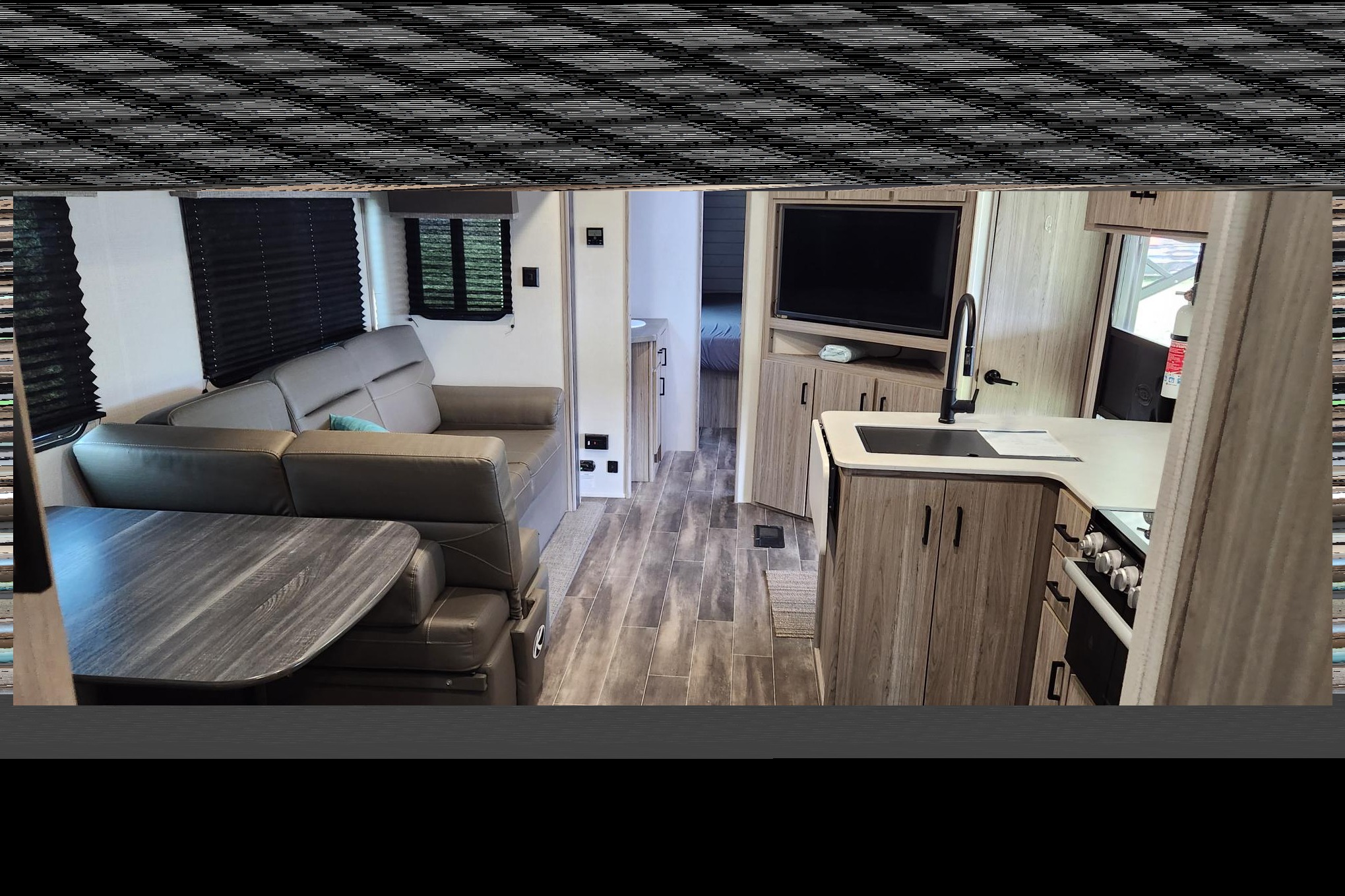 Matt and Candi's all inclusive family camper 2B2B Off Grid Generator Available