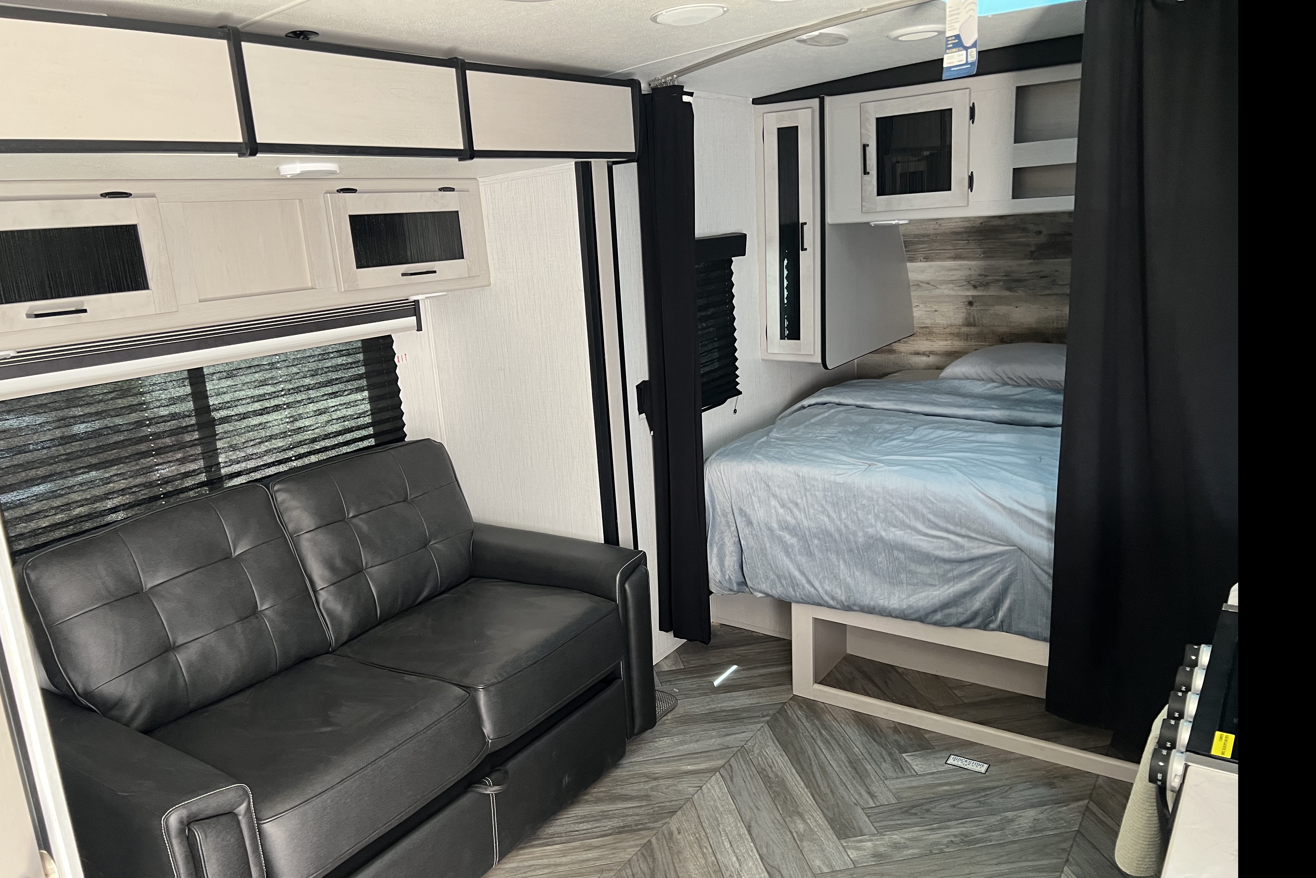 Heartland Mallard M210RB Travel TrailerFlores enterprises