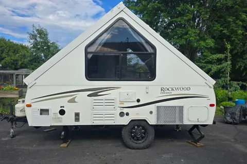 Bernard's Rockwood Premier Premier A122 Tent Trailer