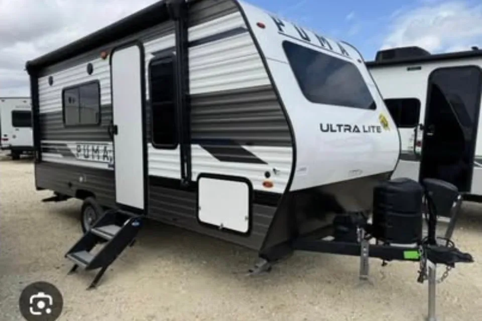 Palomino Puma Ultra Lite 16BHX Travel Trailer