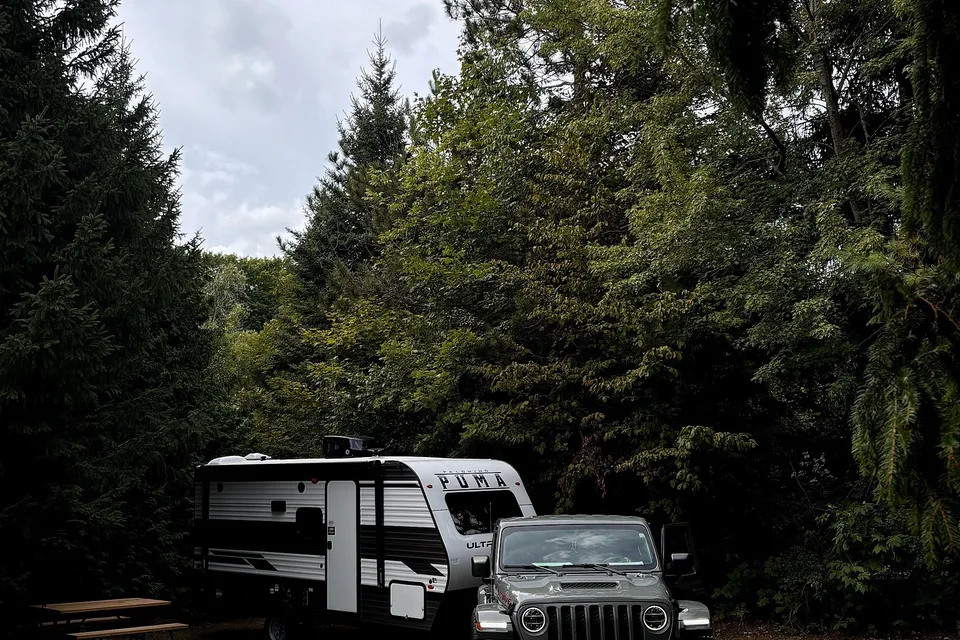 Palomino Puma Ultra Lite 16BHX Travel Trailer
