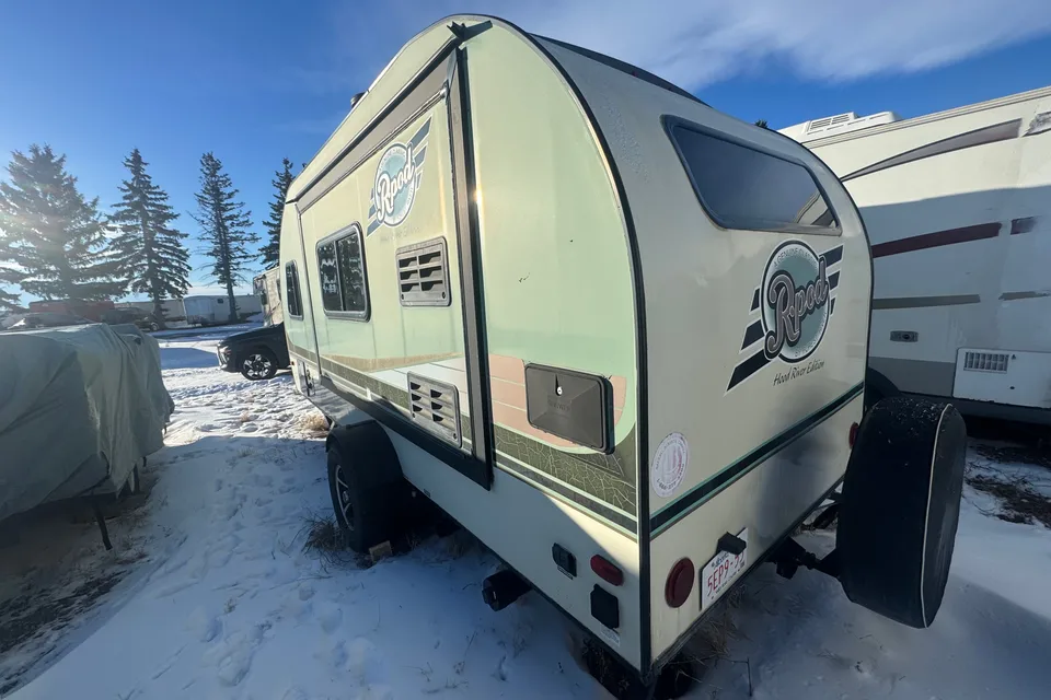 Wild North R pod hood river edition Micro Trailer