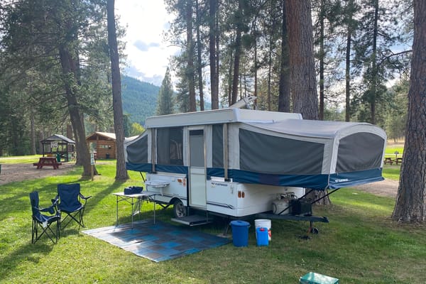 10’ Fleetwood Santa Fe Tent Trailer