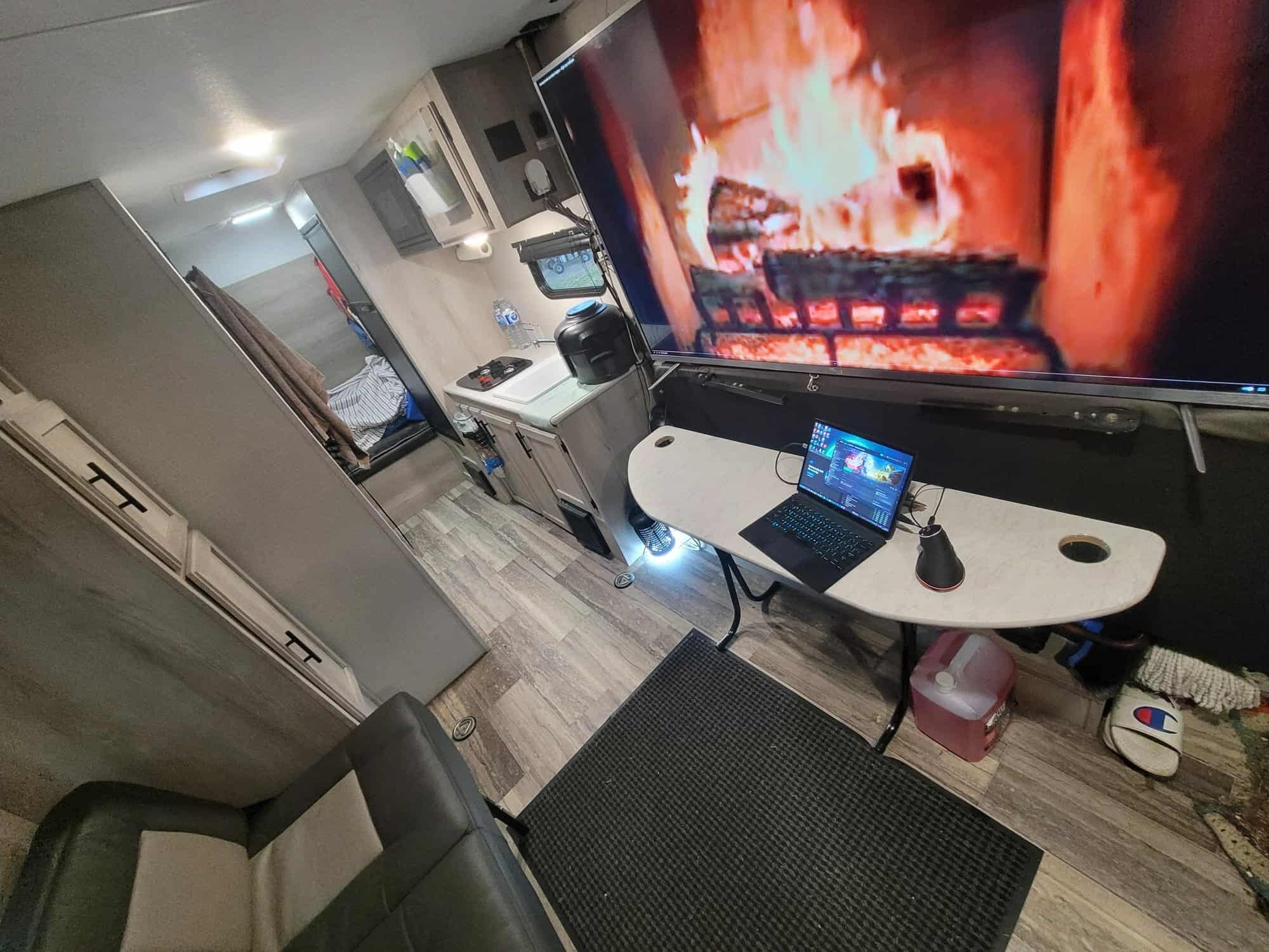 2021!! MOTORIZED FISHING BOAT! E-BIKES! MOVIE PROJECTOR! BBQs! Moe's KZ Sportsmen 190 Toyhauler