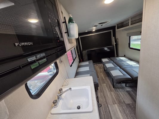 2021!! MOTORIZED FISHING BOAT! E-BIKES! MOVIE PROJECTOR! BBQs! Moe's KZ Sportsmen 190 Toyhauler
