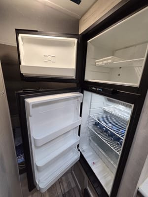 2021!! MOTORIZED FISHING BOAT! E-BIKES! MOVIE PROJECTOR! BBQs! Moe's KZ Sportsmen 190 Toyhauler