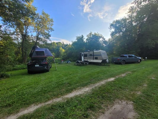 2021!! MOTORIZED FISHING BOAT! E-BIKES! MOVIE PROJECTOR! BBQs! Moe's KZ Sportsmen 190 Toyhauler