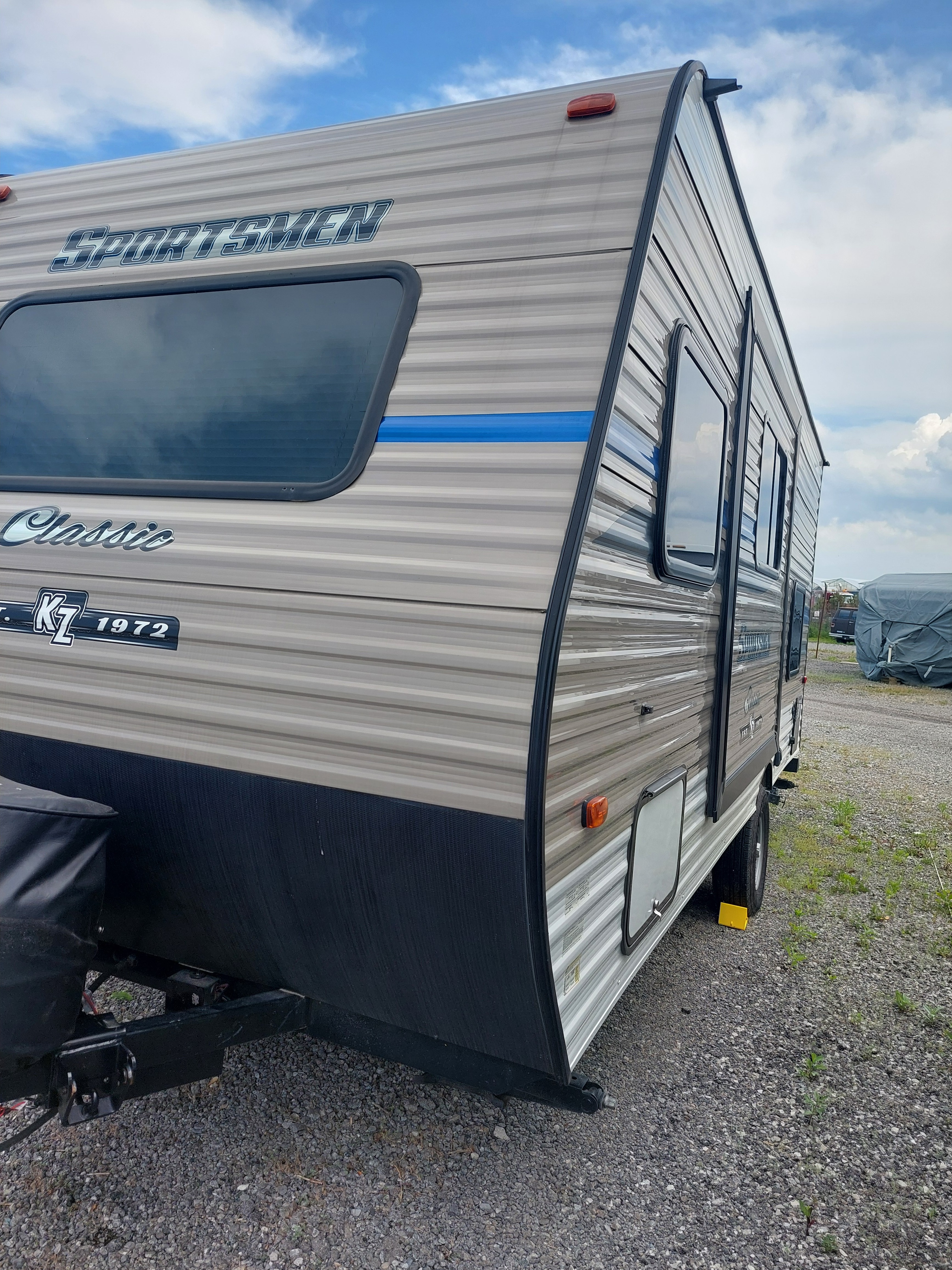 Clean KZ Sportsmen Travel Trailer