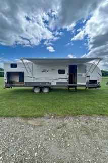 Brent's Crossroads Z1 Travel Trailer