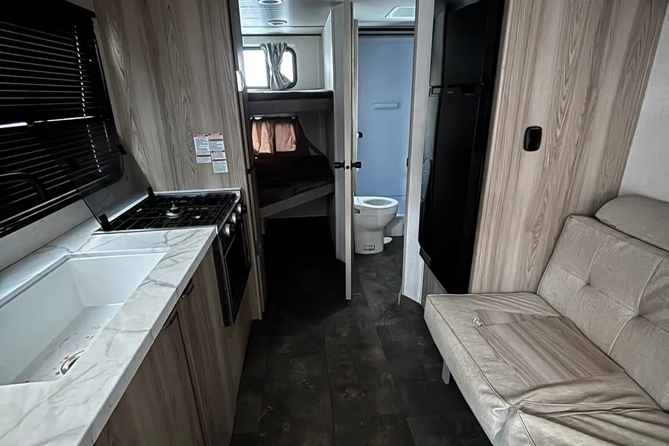 Forest River Wildwood FSX 266 BHLE Travel Trailer