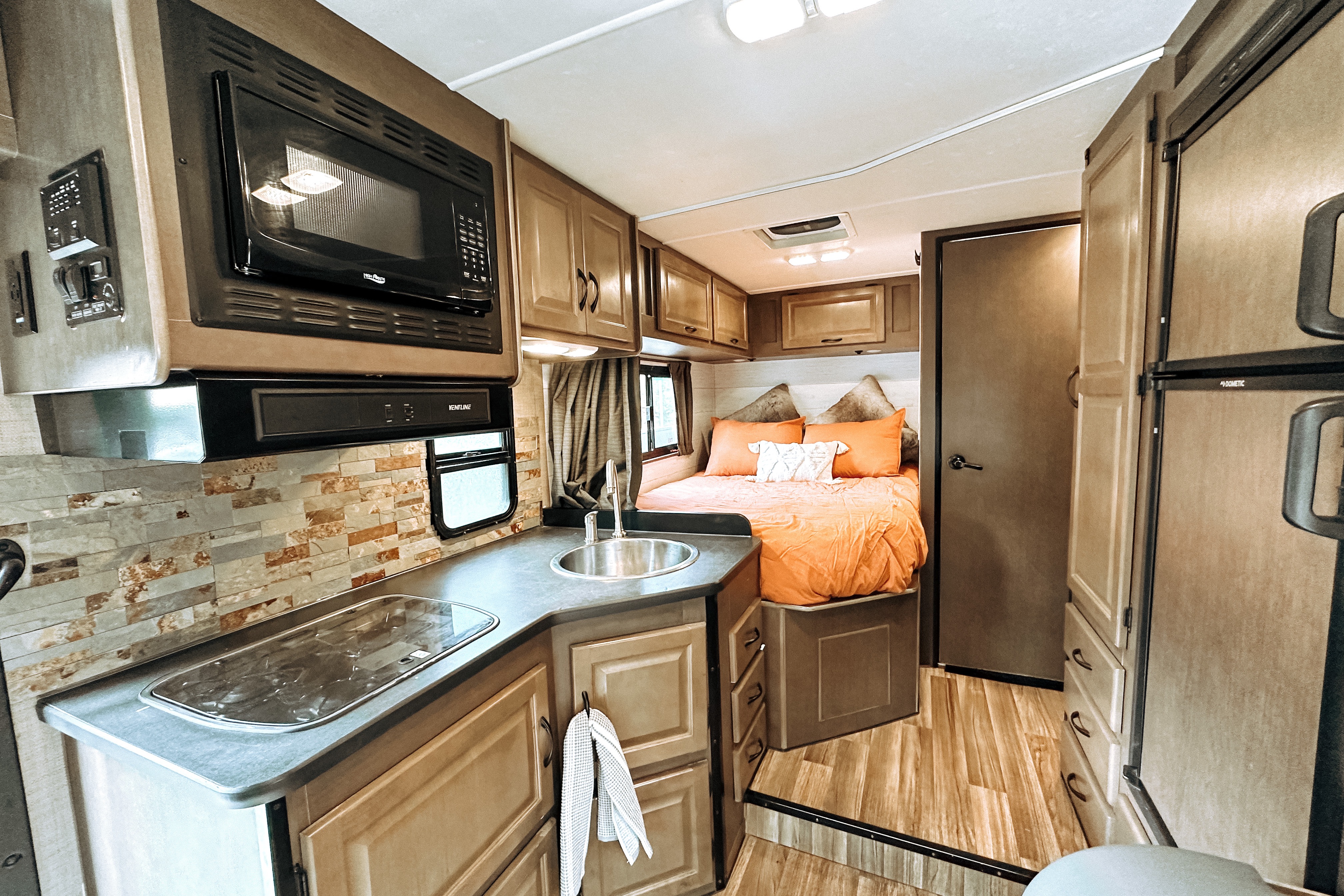 New listing!! 2019 full furnished RV