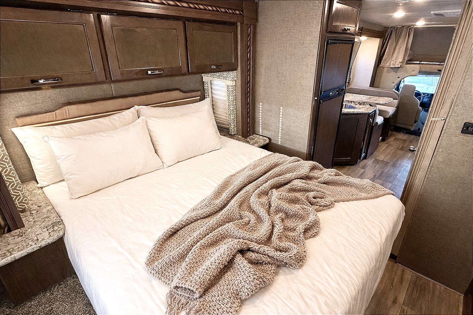 (#11) Gorgeous Class C Motorhome - Zion park, Burning man, Festivals, EDC