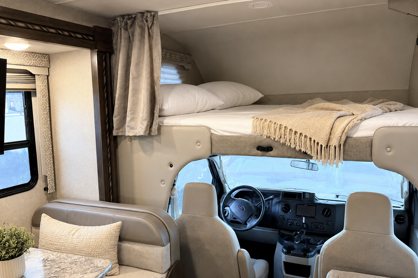 (#11) Gorgeous Class C Motorhome - Zion park, Burning man, Festivals, EDC