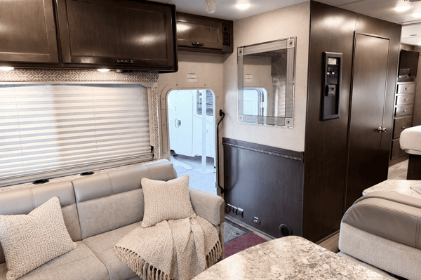 (#11) Gorgeous Class C Motorhome - Zion park, Burning man, Festivals, EDC